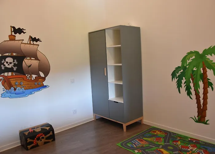 La Maison Bleue Du Plot *